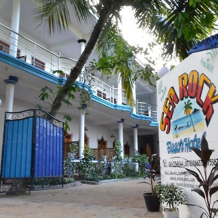 Sea Rock Beach Hotel Arugam Bay Bagian luar foto